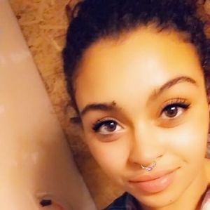 Meet your Posher, Teannae